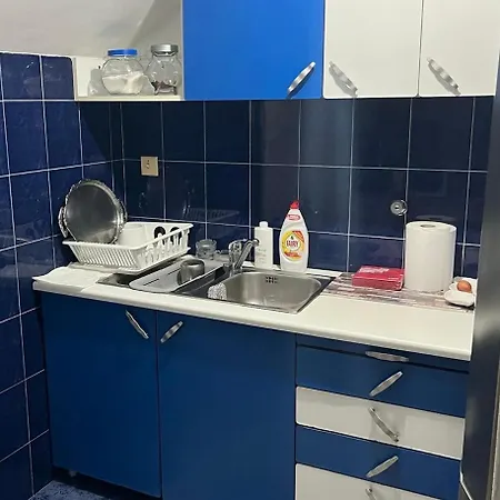 1 Apartment